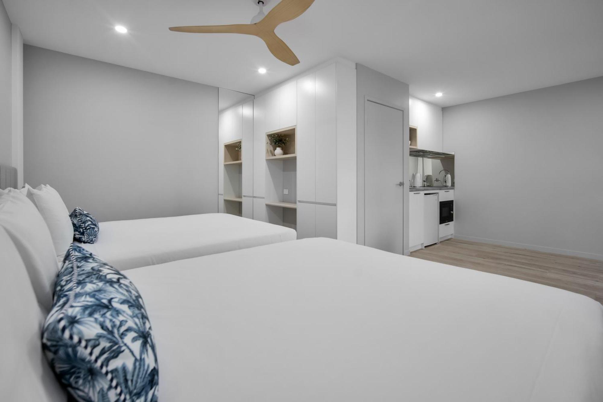 Belmoral Corporate Suites (Adults Only) 汤斯维尔 外观 照片