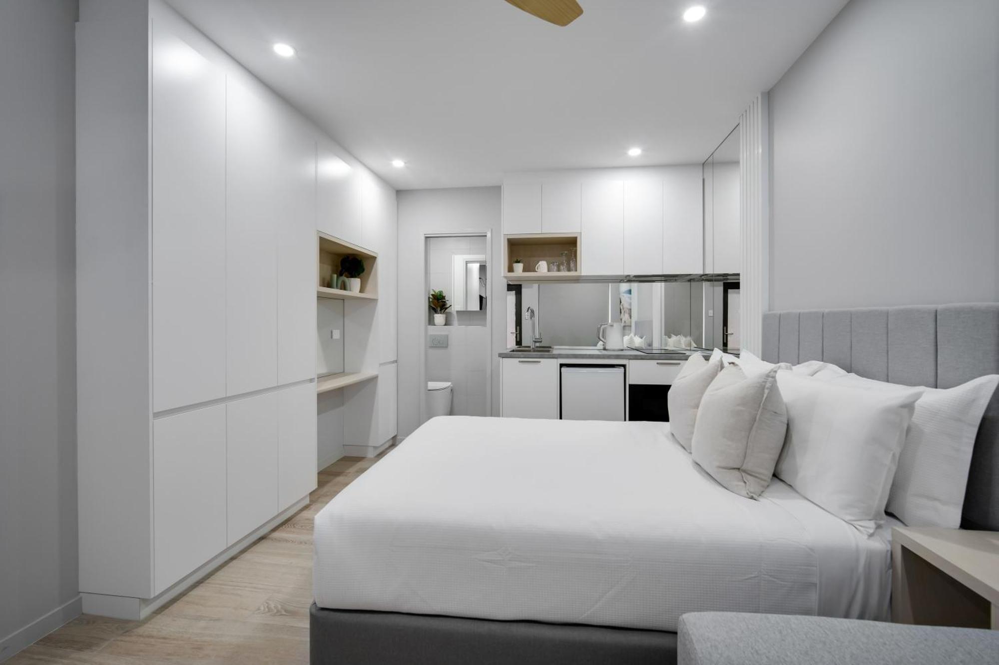 Belmoral Corporate Suites (Adults Only) 汤斯维尔 外观 照片